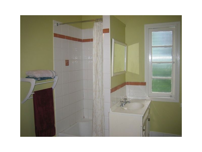 160 Taringa Parade, Indooroopilly QLD 4068