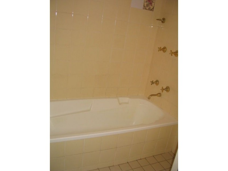 10 Blackstone, Indooroopilly QLD 4068