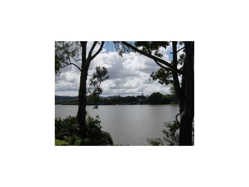 18/136 Macquarie St, St Lucia QLD 4067