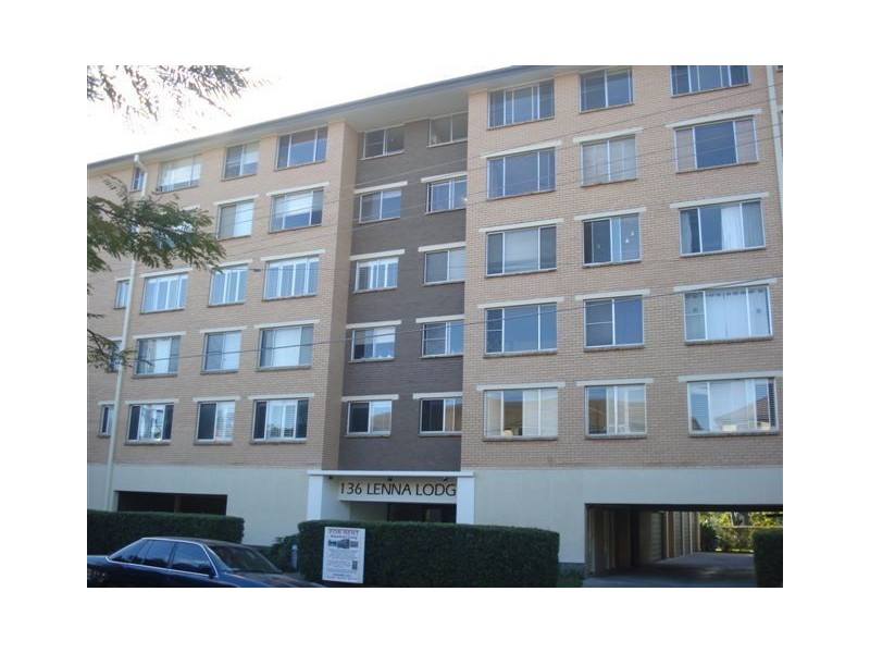 18/136 Macquarie St, St Lucia QLD 4067