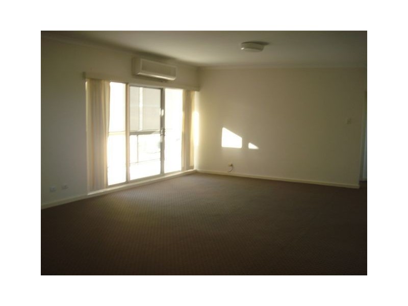 18/136 Macquarie St, St Lucia QLD 4067