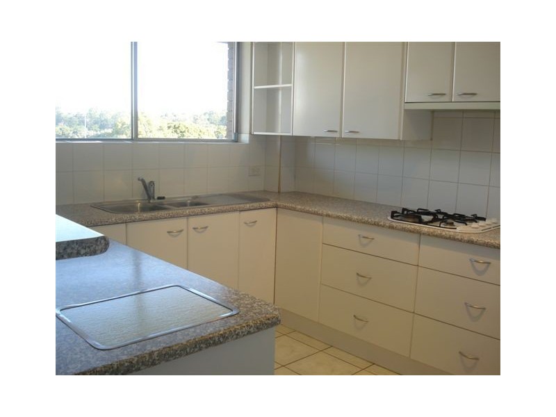 18/136 Macquarie St, St Lucia QLD 4067