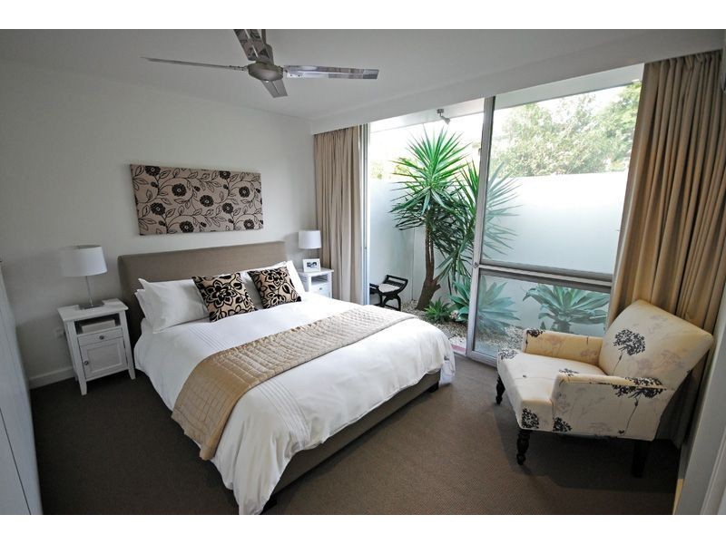 11 Montclair St, Aspley QLD 4034