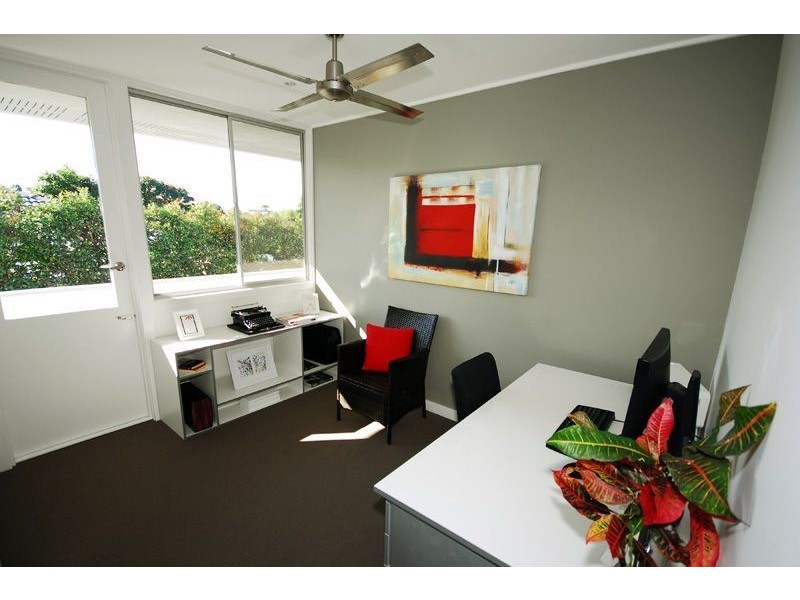 11 Montclair St, Aspley QLD 4034