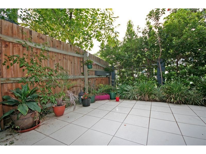 2/97 Primrose St, Sherwood QLD 4075