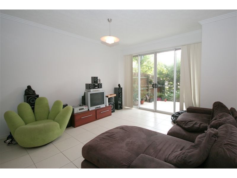 2/97 Primrose St, Sherwood QLD 4075