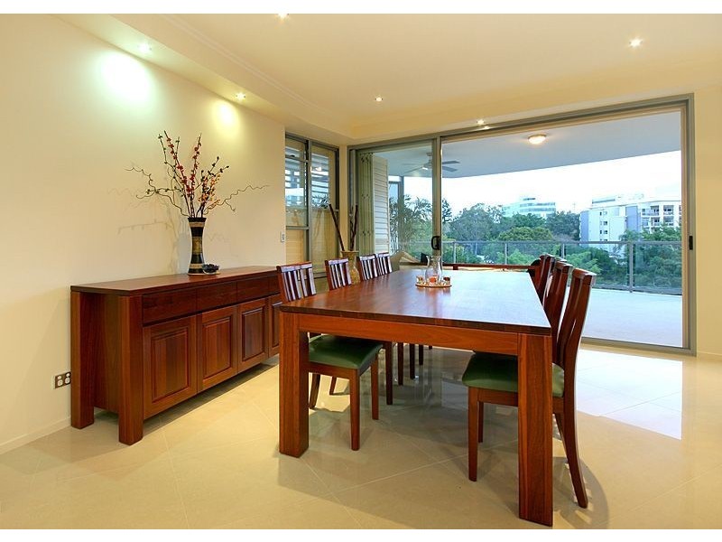 4/52 Underhill Ave, Indooroopilly QLD 4068