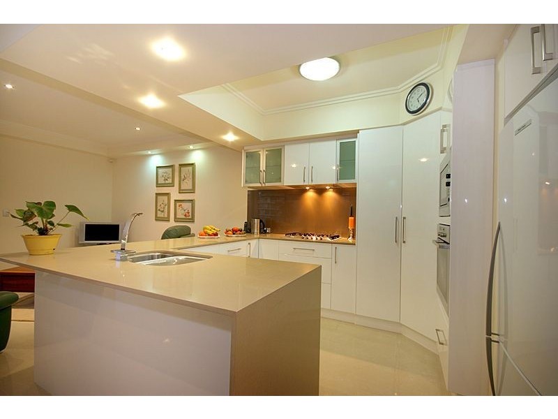 4/52 Underhill Ave, Indooroopilly QLD 4068