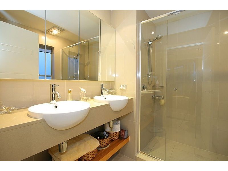 4/52 Underhill Ave, Indooroopilly QLD 4068
