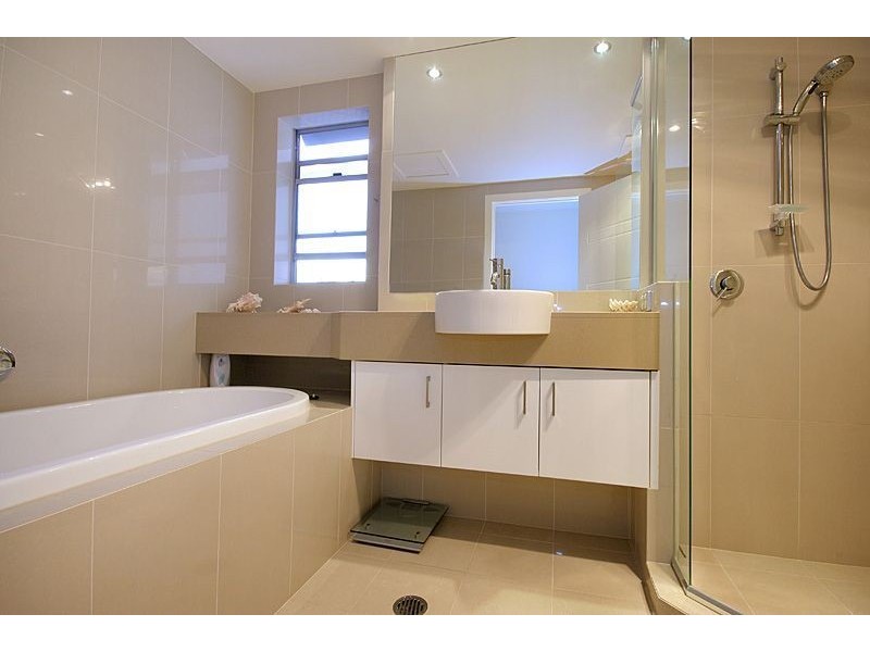 4/52 Underhill Ave, Indooroopilly QLD 4068