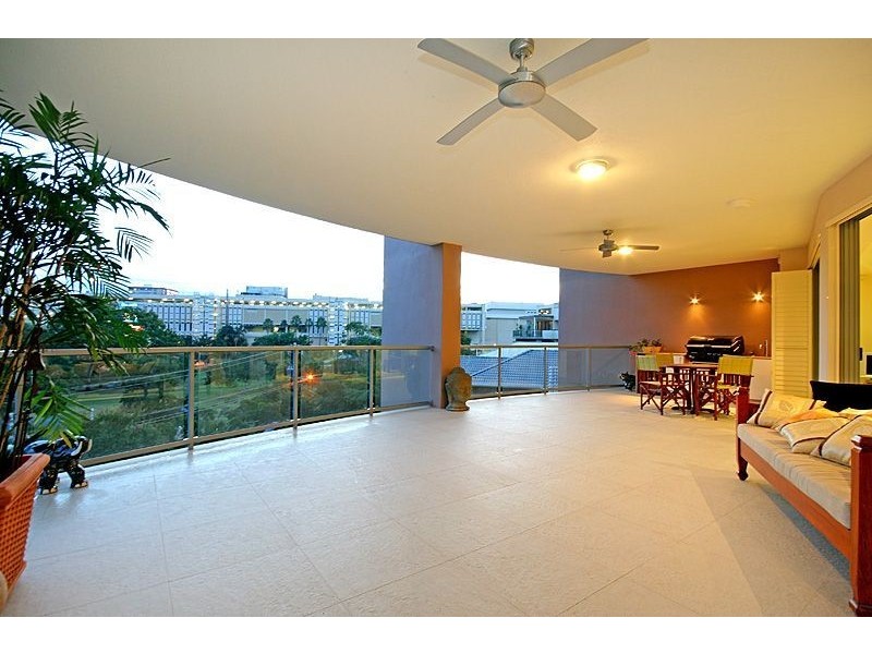4/52 Underhill Ave, Indooroopilly QLD 4068