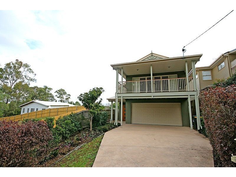 11 Kate St, Indooroopilly QLD 4068