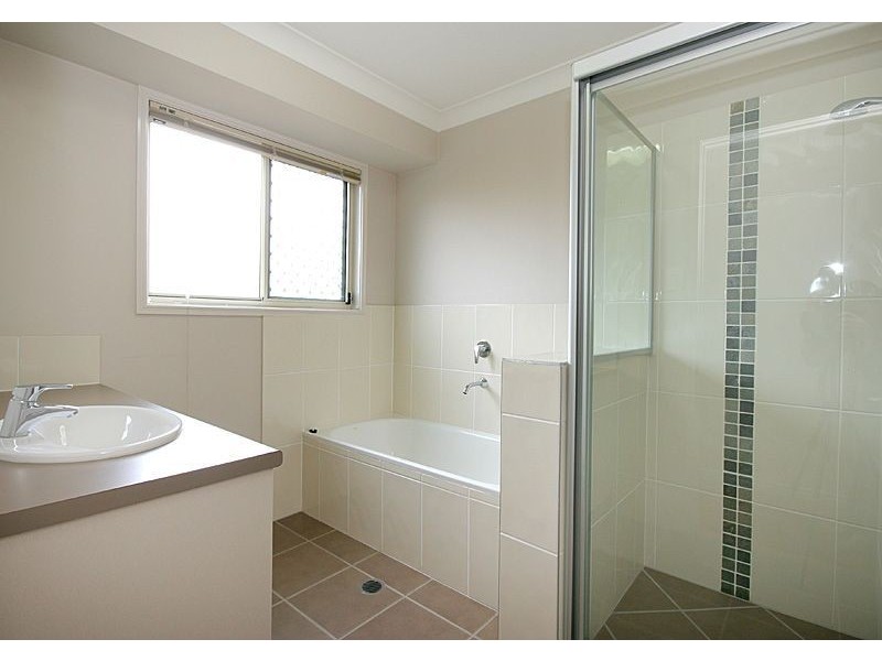 11 Kate St, Indooroopilly QLD 4068