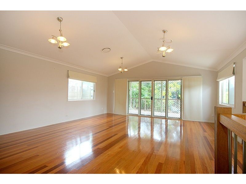 11 Kate St, Indooroopilly QLD 4068