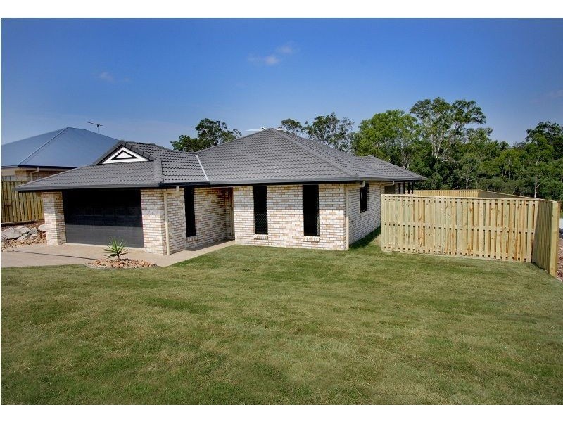 13 Dily St, Hillcrest QLD 4118