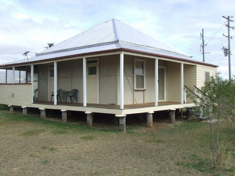 204 Huckers Rd, Spring Creek QLD 4361