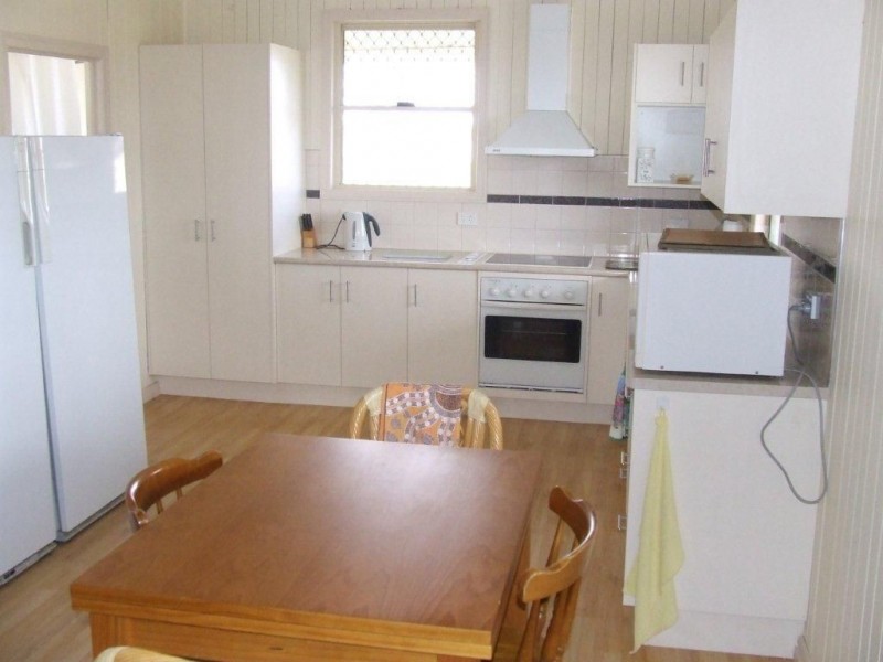 204 Huckers Rd, Spring Creek QLD 4361