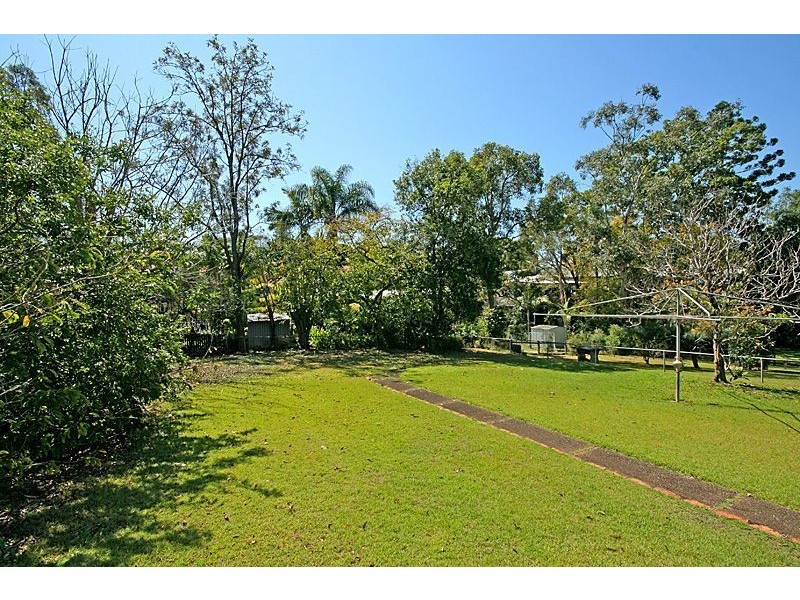 45 Disraeli St, Indooroopilly QLD 4068