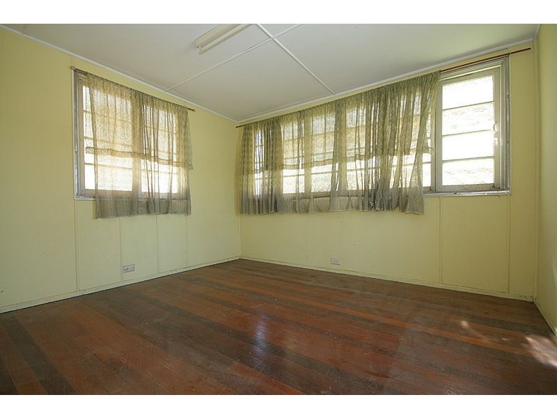 45 Disraeli St, Indooroopilly QLD 4068