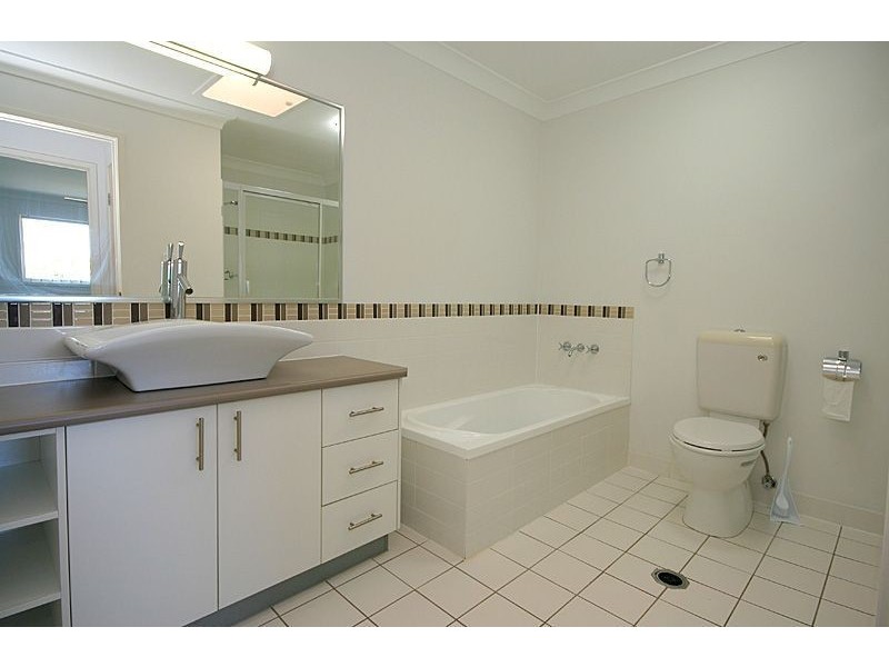 2/97 Primrose St, Sherwood QLD 4075