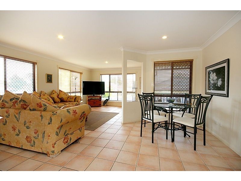 7 Tully St, Forest Lake QLD 4078