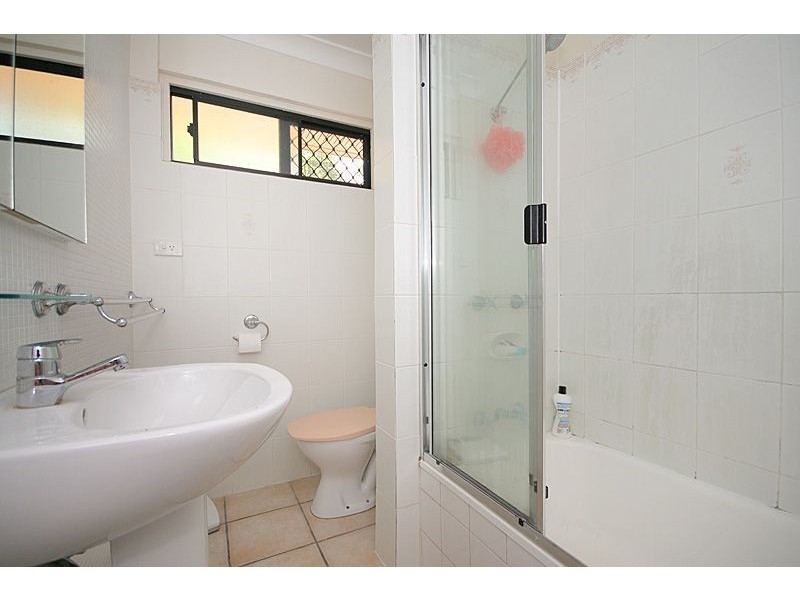 2/31 Sisley St, St Lucia QLD 4067