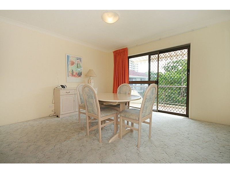 16/117 Old Burleigh Rd, Broadbeach QLD 4218