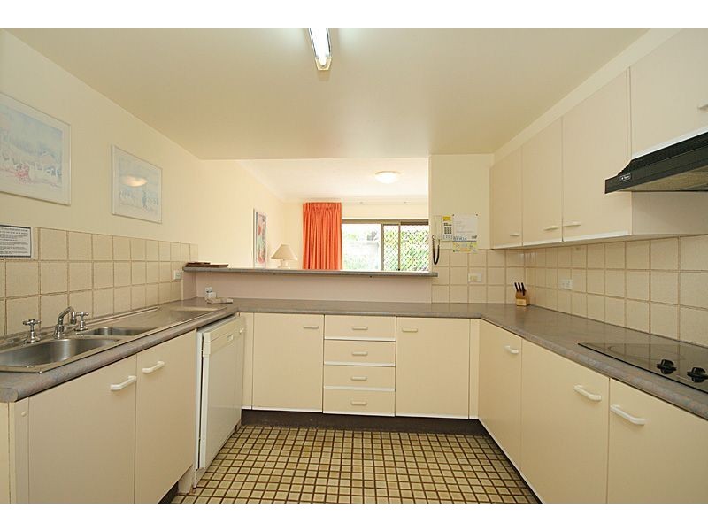16/117 Old Burleigh Rd, Broadbeach QLD 4218