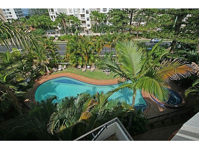 16/117 Old Burleigh Rd, Broadbeach QLD 4218