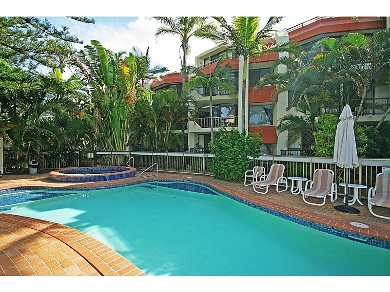 16/117 Old Burleigh Rd, Broadbeach QLD 4218
