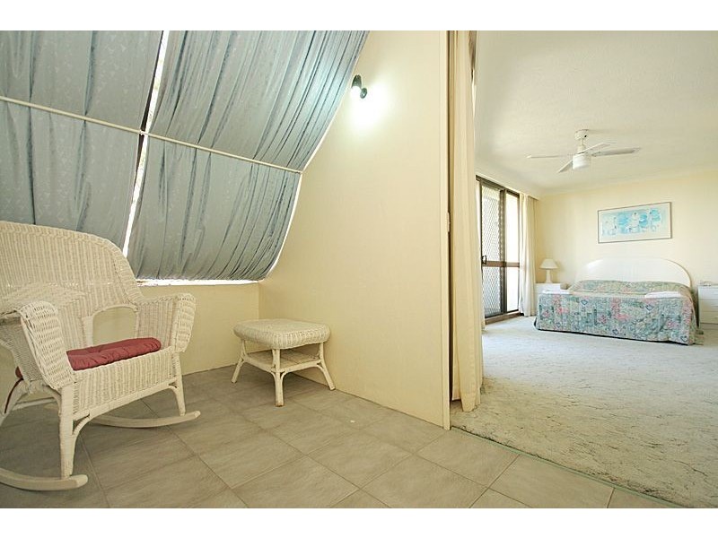 16/117 Old Burleigh Rd, Broadbeach QLD 4218