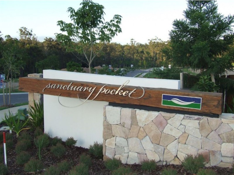 8 Lomandra Court, Brookwater QLD 4300