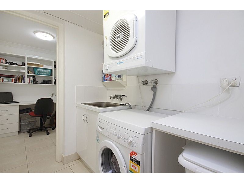 22/24 Dunmore Tce, Auchenflower QLD 4066