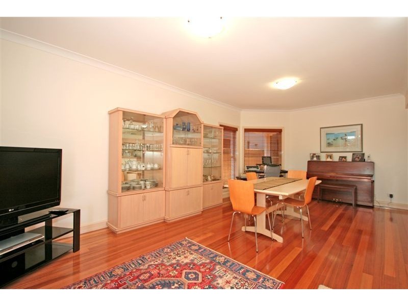 90 Long Street West, Graceville QLD 4075