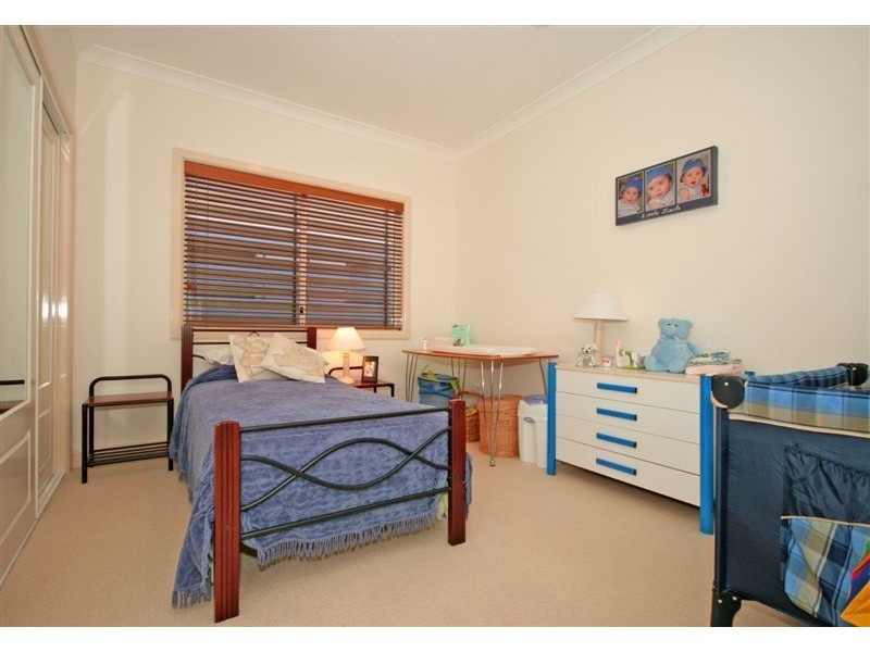 90 Long Street West, Graceville QLD 4075