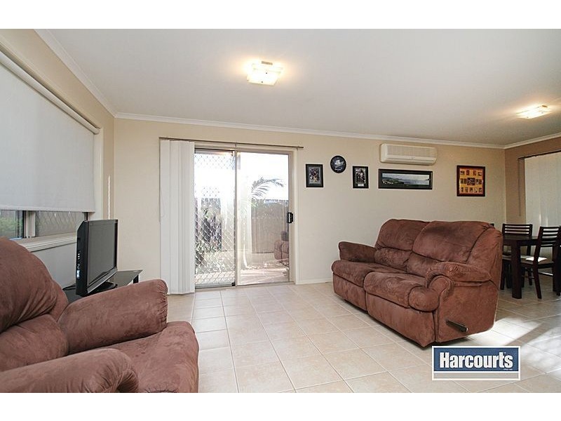 2/32 Tomkins Rd, Riverhills QLD 4074