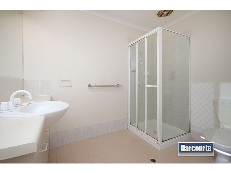 2/32 Tomkins Rd, Riverhills QLD 4074