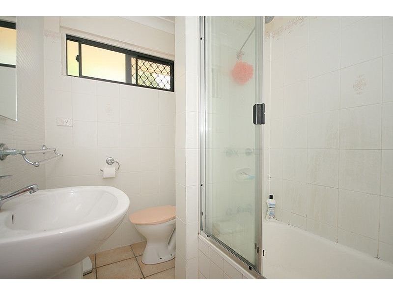 2/31 Sisley St, St Lucia QLD 4067