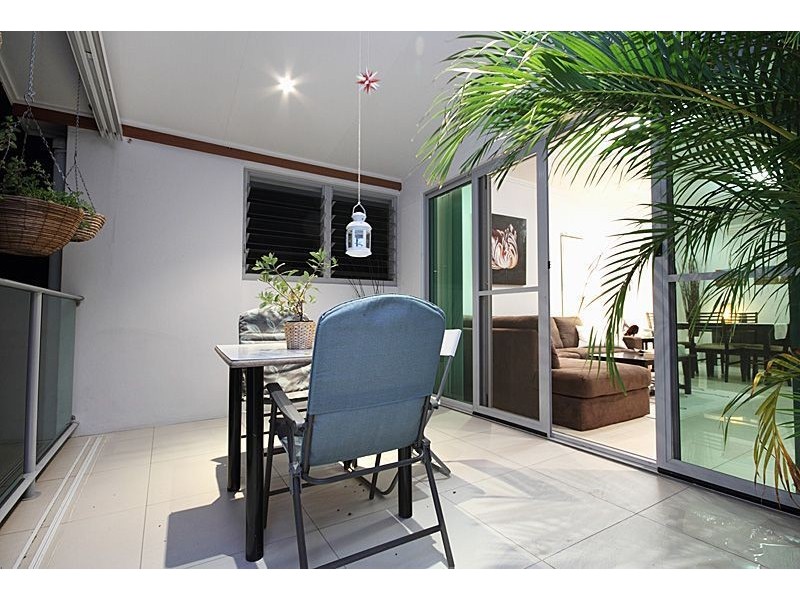 302/28 Dengate Lane, St Lucia QLD 4067