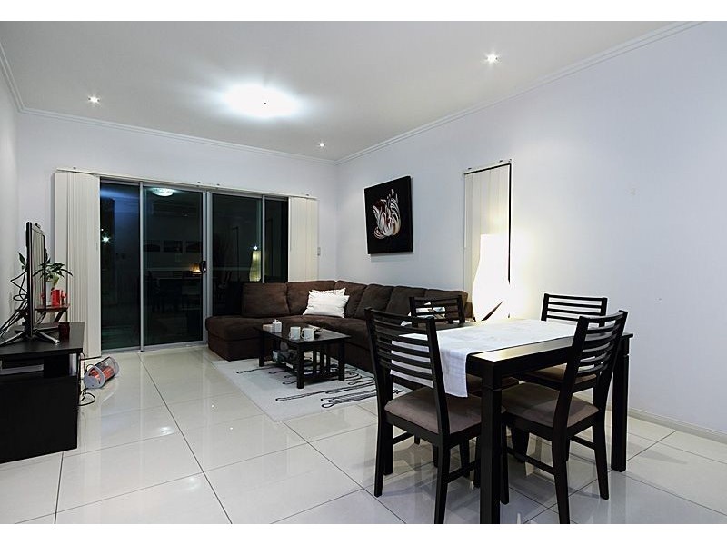 302/28 Dengate Lane, St Lucia QLD 4067