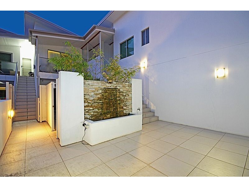 302/28 Dengate Lane, St Lucia QLD 4067