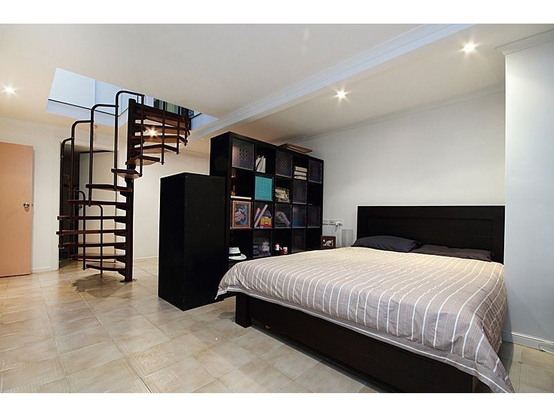 99 Jerrang St, Indooroopilly QLD 4068