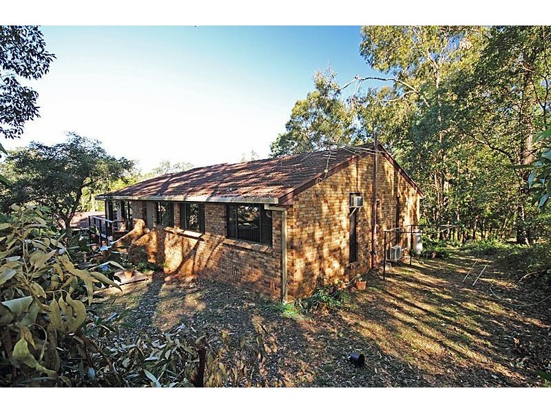 33 Goolman St, Chapel Hill QLD 4069