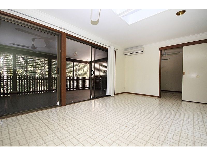 33 Goolman St, Chapel Hill QLD 4069