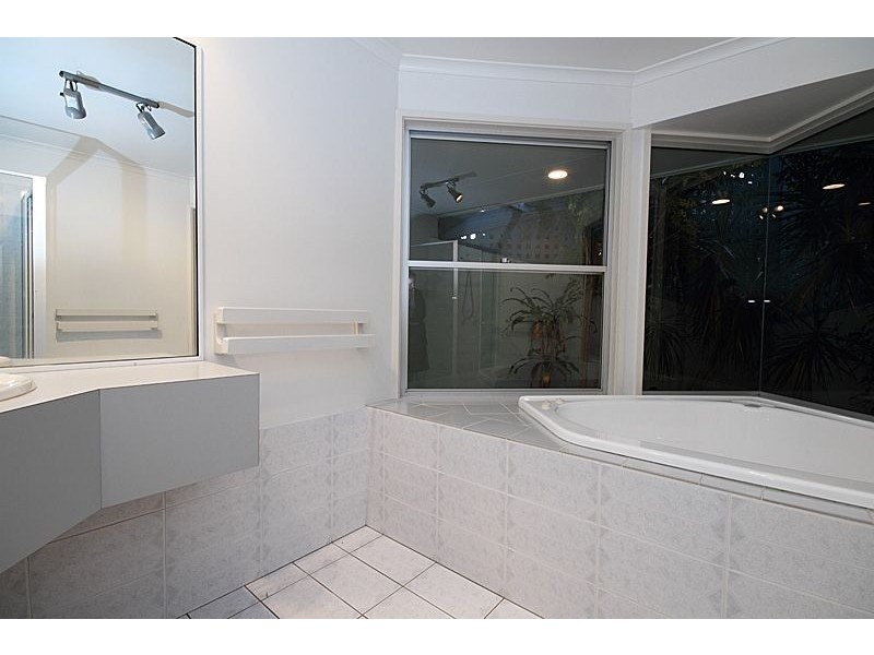 20 Blyde St, Sinnamon Park QLD 4073