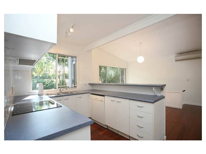 201 Jesmond Rd, Indooroopilly QLD 4068