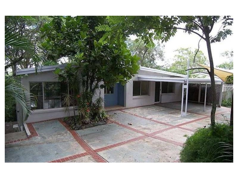 201 Jesmond Rd, Indooroopilly QLD 4068