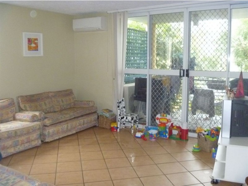 1/5 Frederick St, Taringa QLD 4068