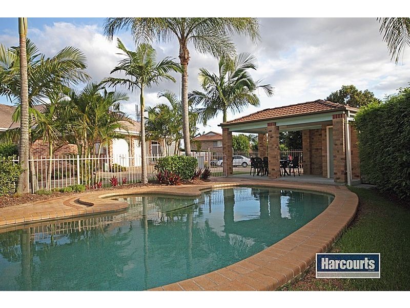 2/270 Sumners Rd, Riverhills QLD 4074