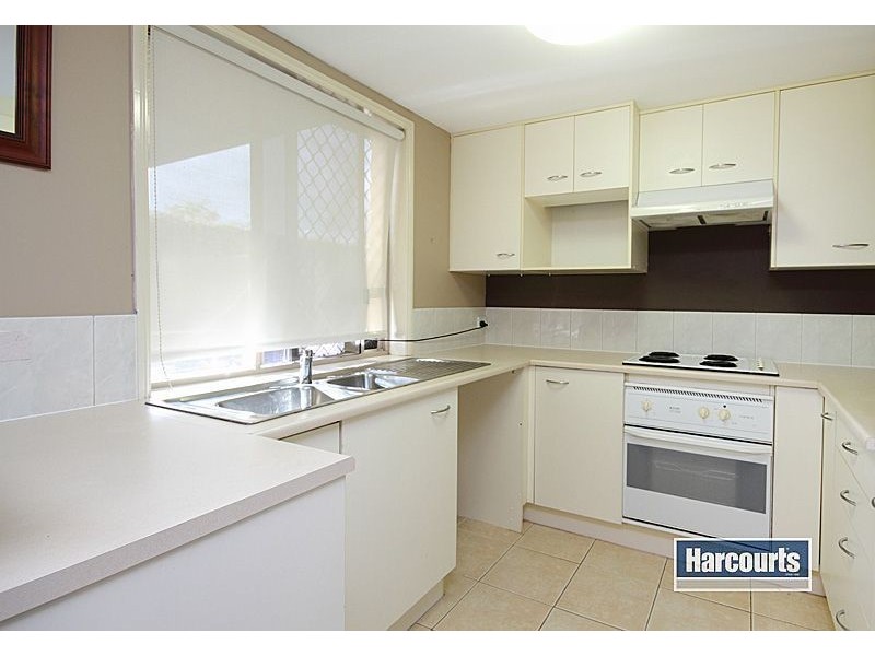 2/270 Sumners Rd, Riverhills QLD 4074